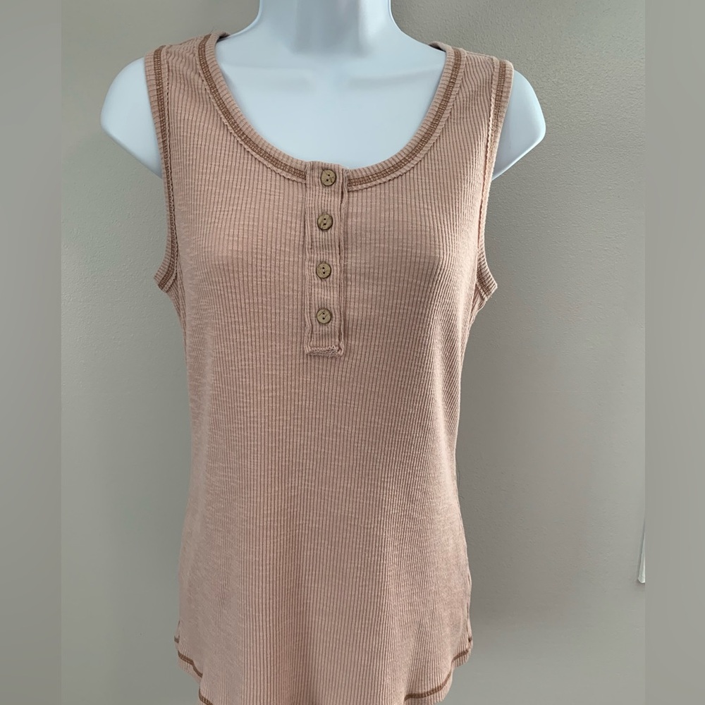 Doe & Rae Button-Front Ribbed Tank Top - Picture 16 of 16